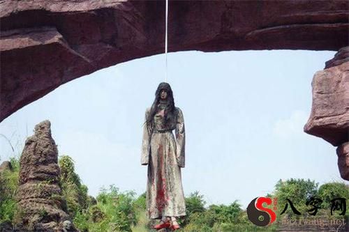 梦见陌生人上吊死了